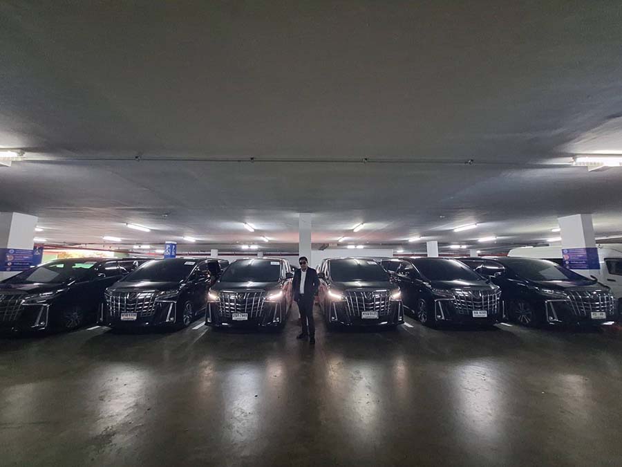 เช่ารถ Alphard พร้อมคนขับ