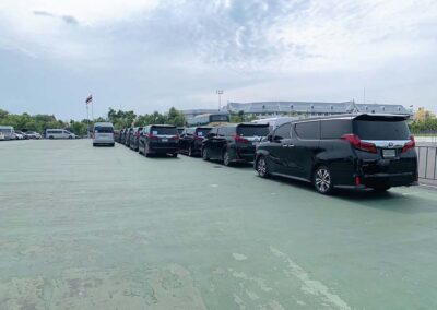 เช่ารถตู้ VIP พร้อมคนขับ