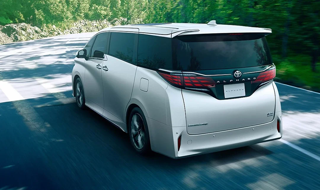 พาทัวร์สถานที่ท่องเที่ยวในประเทศไทยด้วย Toyota Alphard พร้อมคนขับ